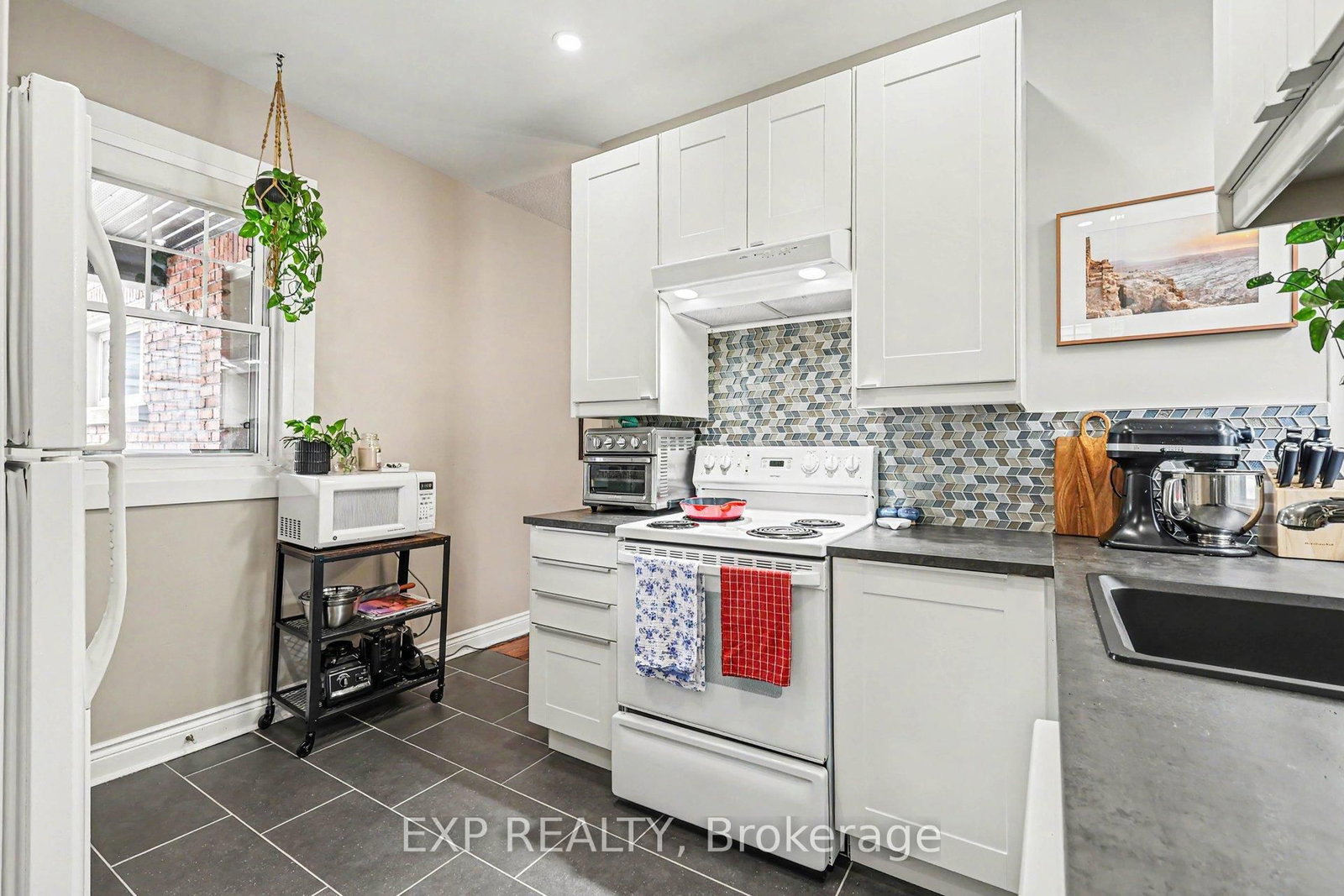 559 Parkdale Avenue • Ottawa, ON photo 12