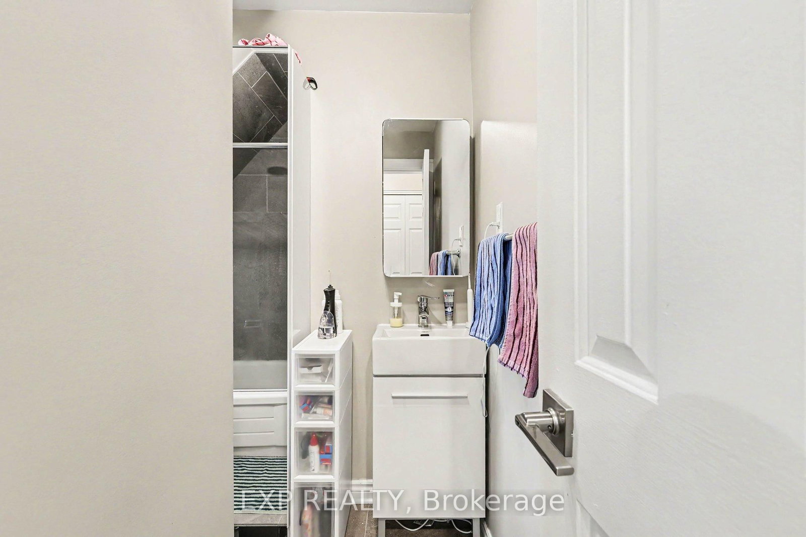 559 Parkdale Avenue • Ottawa, ON photo 32