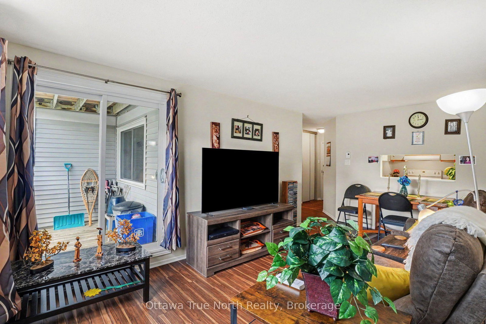 212 Viewmount Drive • #218 • Ottawa, ON photo 6