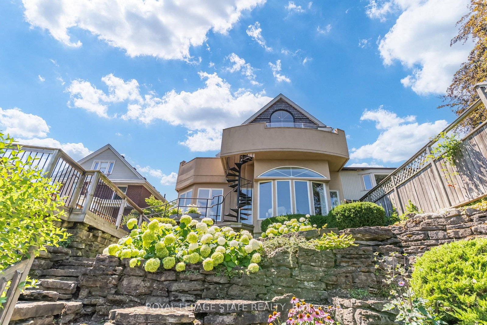 91 Mountain Park Avenue • Hamilton, ON photo 47