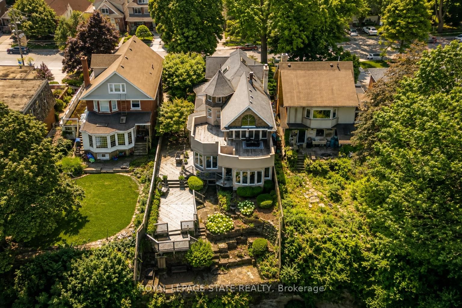 91 Mountain Park Avenue • Hamilton, ON photo 48