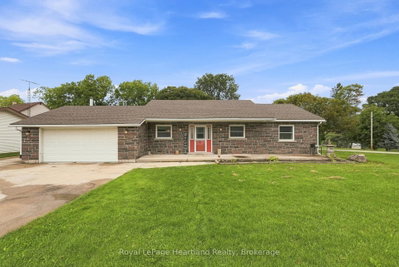 1041 Main Street • Howick, ON photo 4