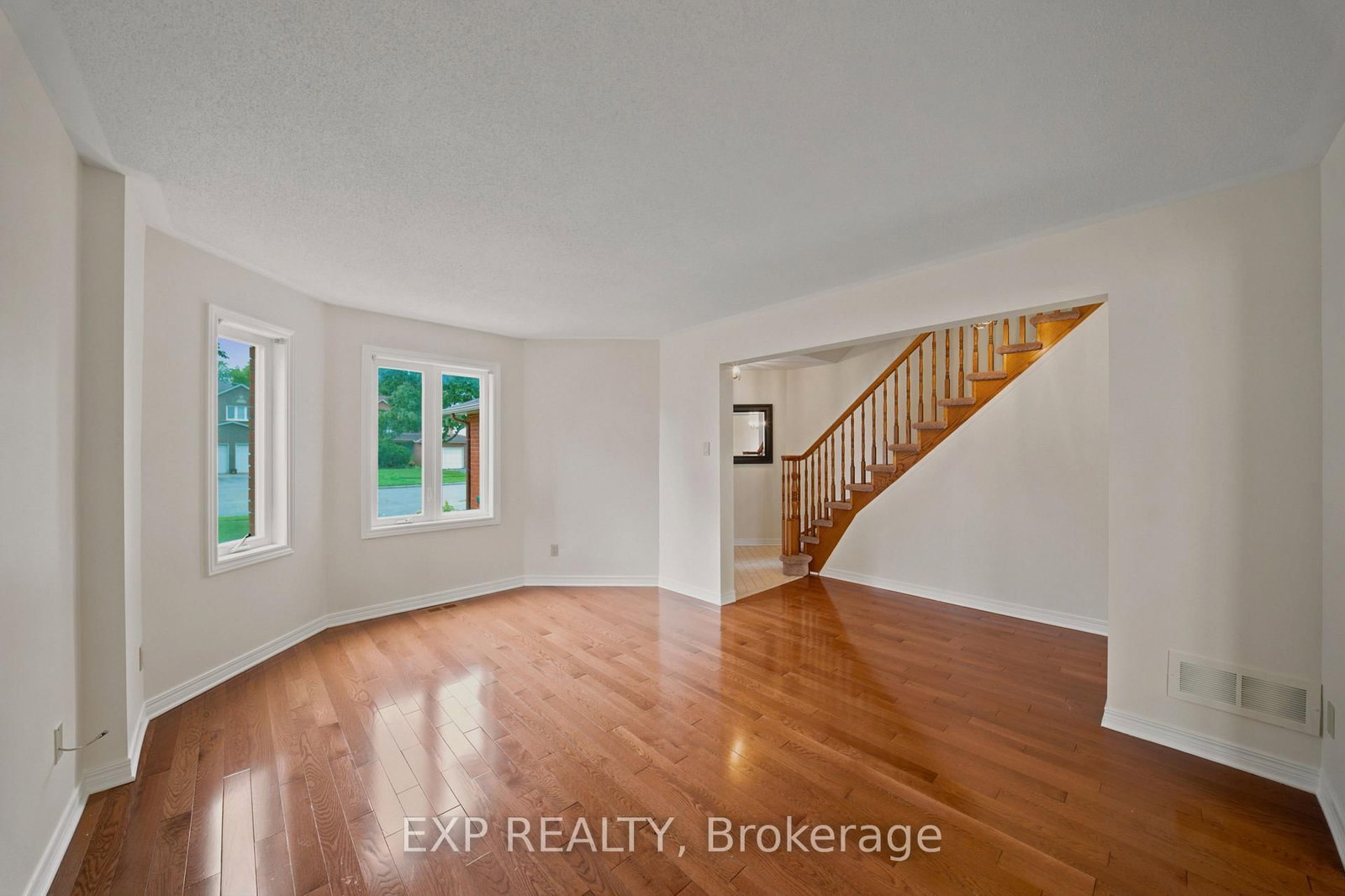 2165 Johnston Road • Ottawa, ON photo 4