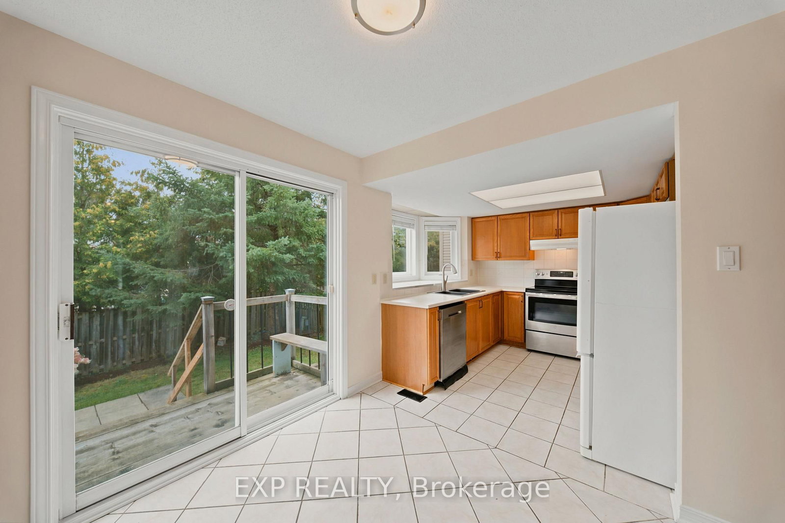 2165 Johnston Road • Ottawa, ON photo 9