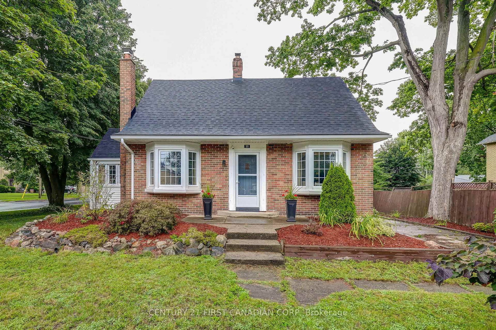 59 South Street W • Aylmer, ON photo 1