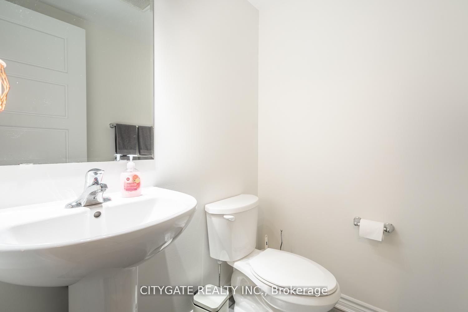 69 Mcmonies Drive • Hamilton, ON photo 15