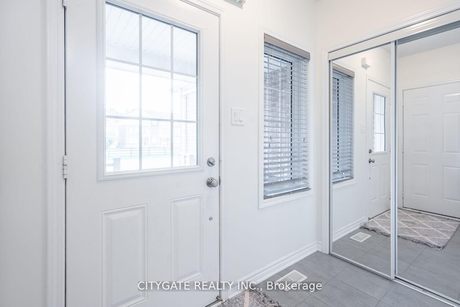 69 Mcmonies Drive • Hamilton, ON photo 3