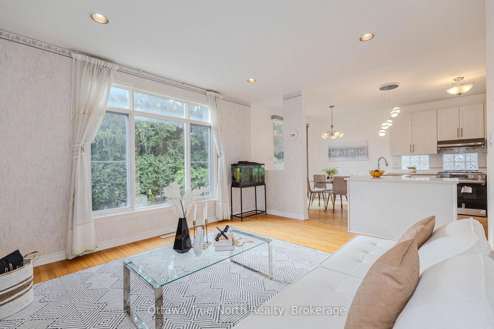 43 Evanshen Crescent • Ottawa, ON photo 22