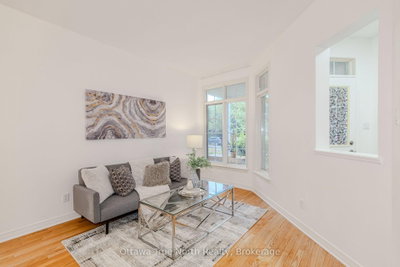 43 Evanshen Crescent • Ottawa, ON photo 4