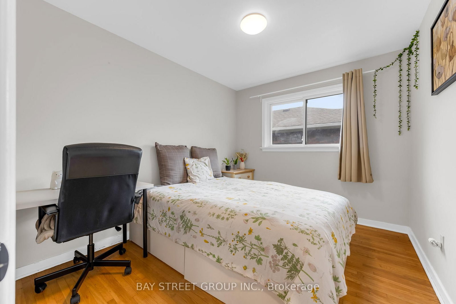 8 GLENBARR Road • St. Catharines, ON photo 15