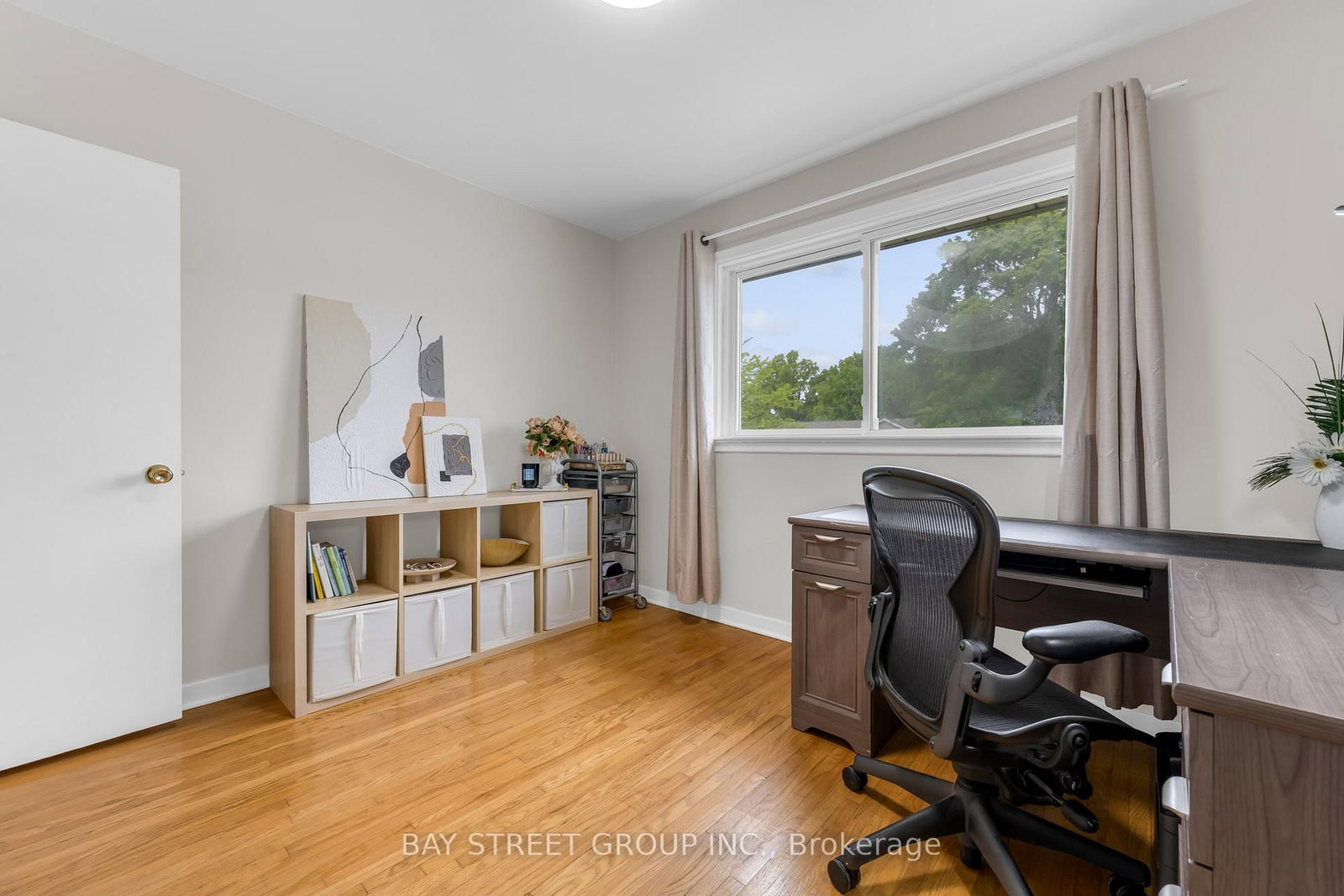 8 GLENBARR Road • St. Catharines, ON photo 17