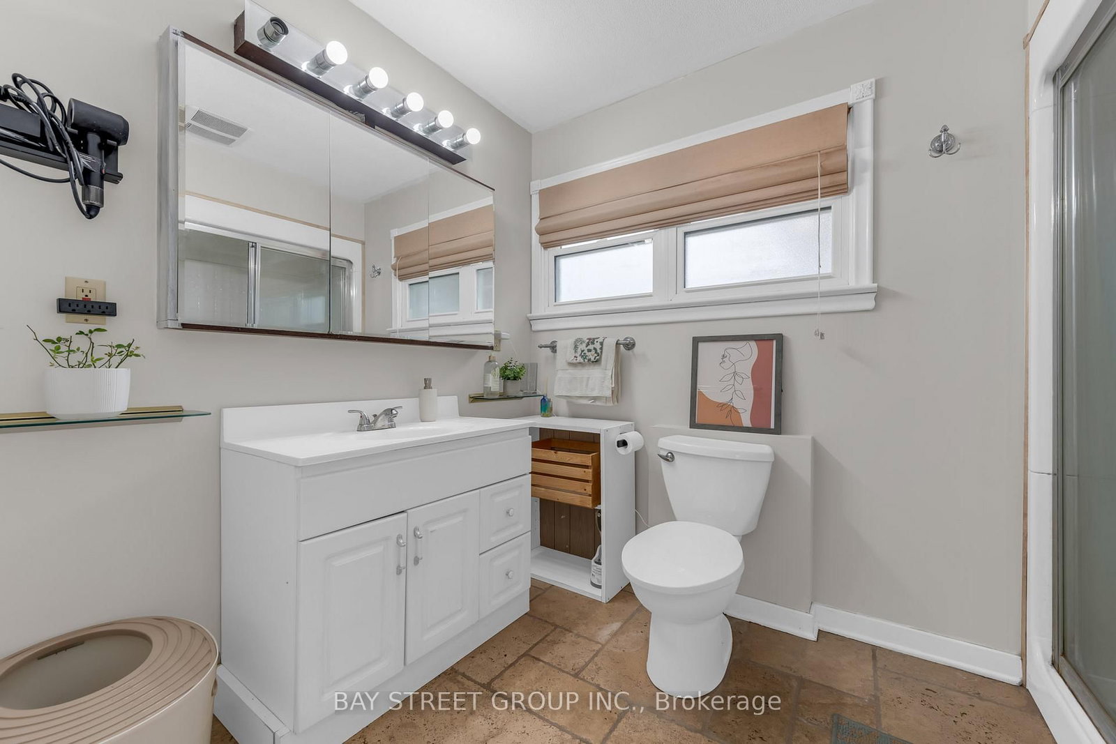8 GLENBARR Road • St. Catharines, ON photo 18