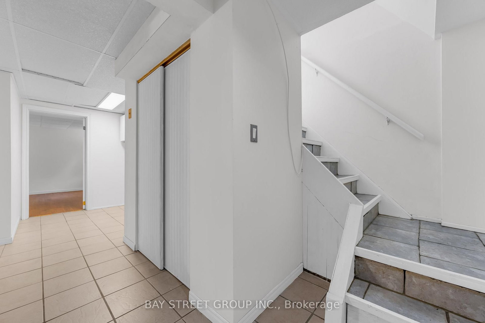 8 GLENBARR Road • St. Catharines, ON photo 19