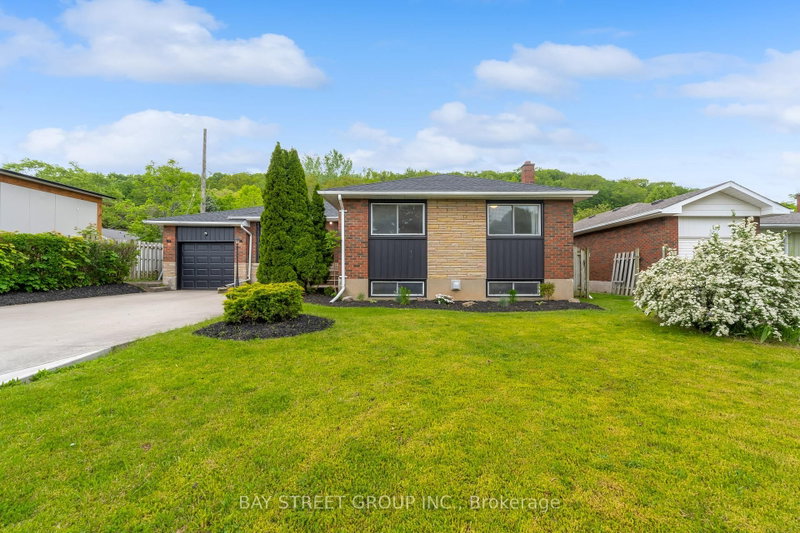 8 GLENBARR Road
