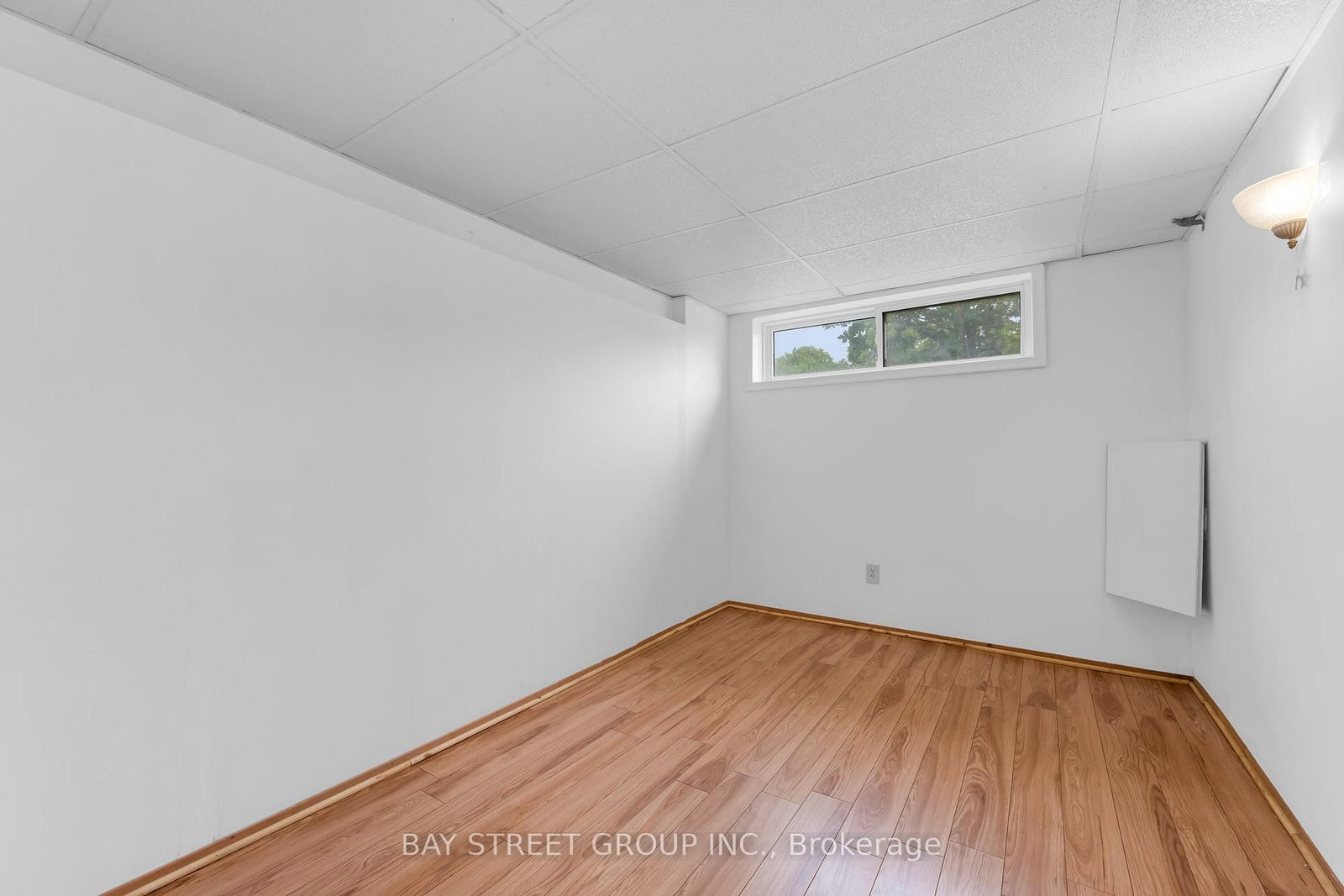 8 GLENBARR Road • St. Catharines, ON photo 22