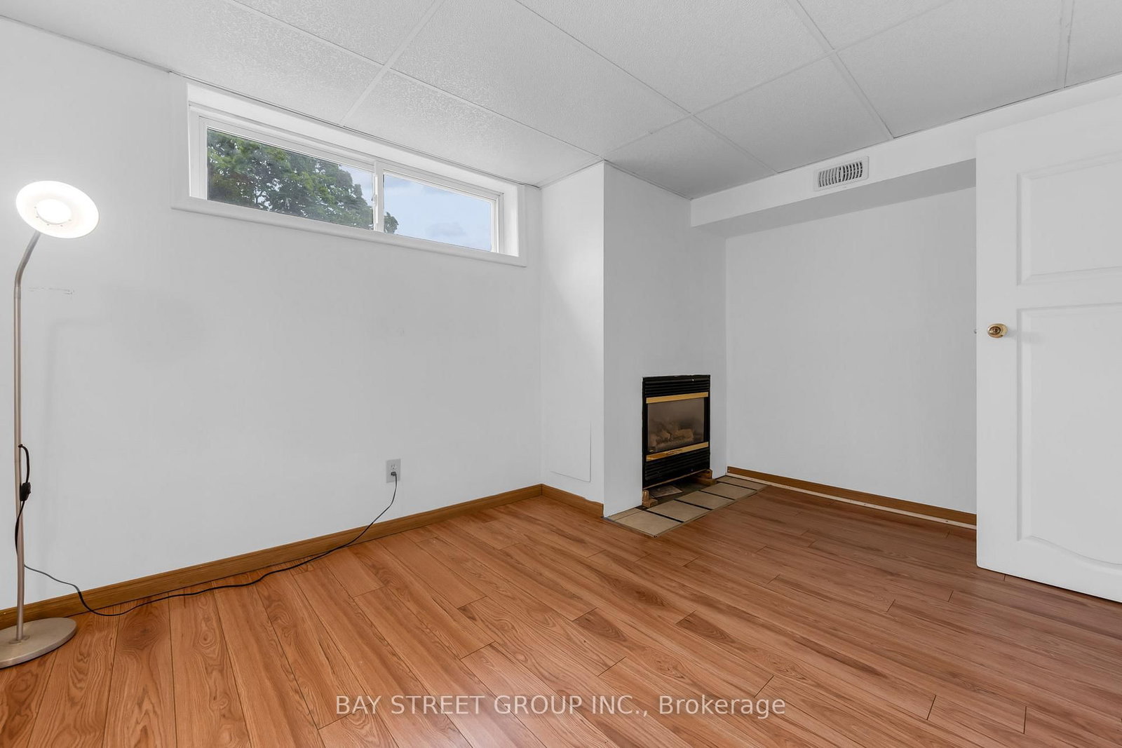 8 GLENBARR Road • St. Catharines, ON photo 23