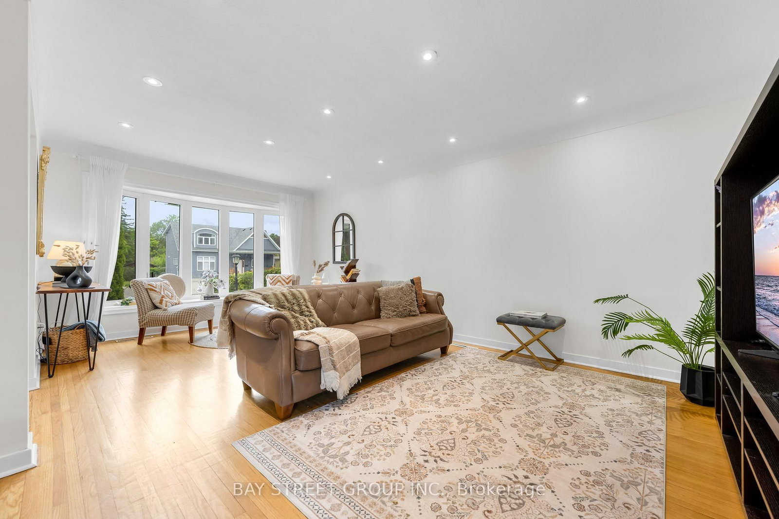 8 GLENBARR Road • St. Catharines, ON photo 6