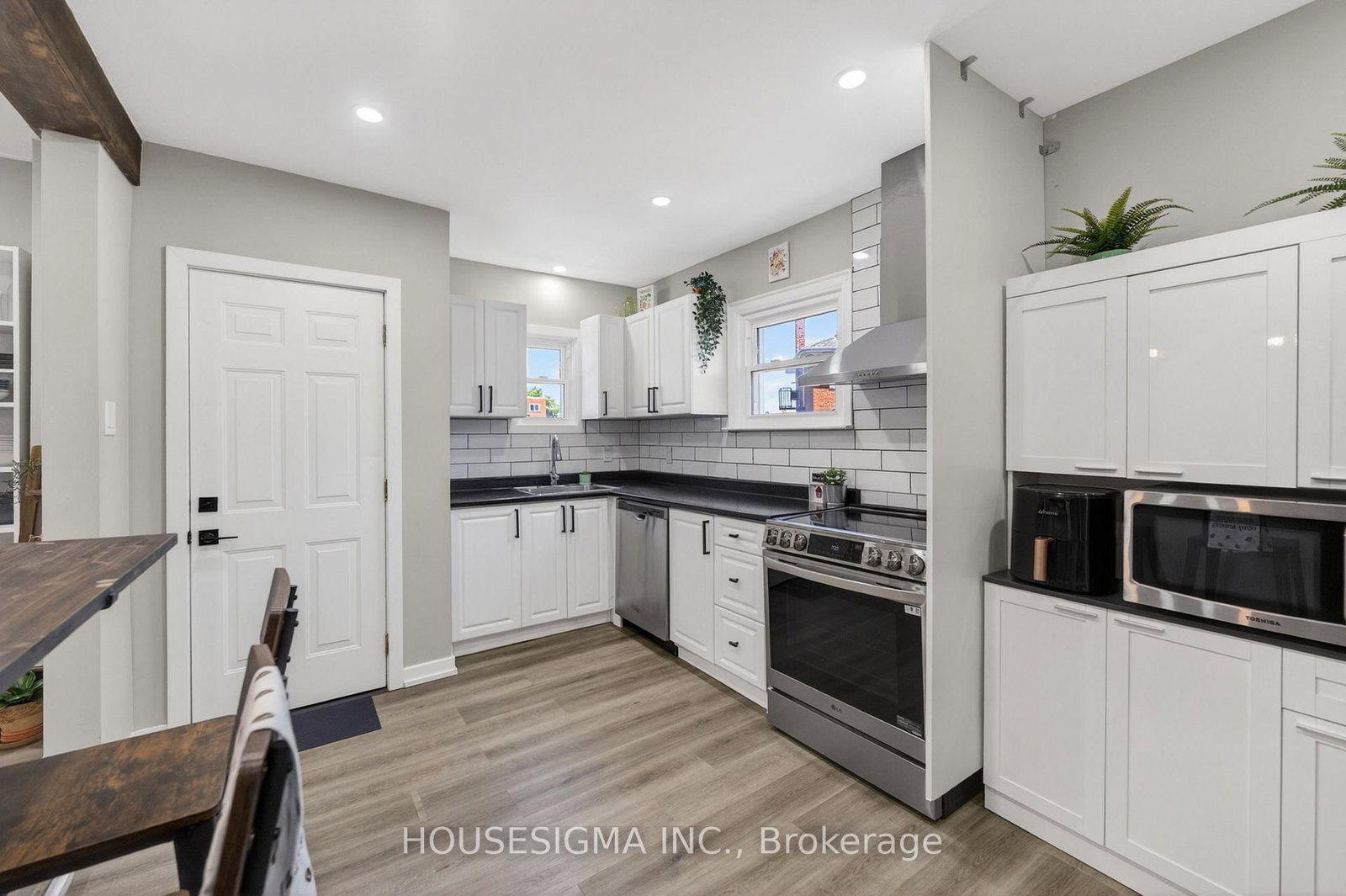 88 Page Street • St. Catharines, ON photo 19