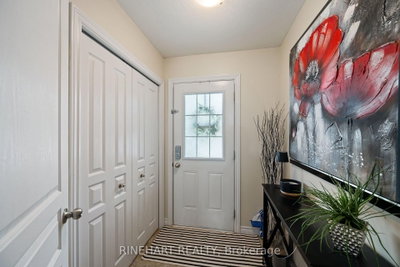 939 Silverfox Crescent • London North, ON photo 3