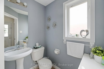 939 Silverfox Crescent • London North, ON photo 4