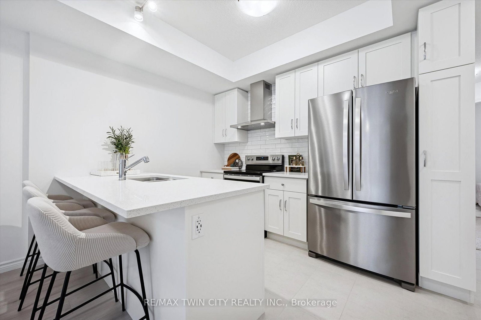 73 Lomond Lane • Kitchener, ON photo 8