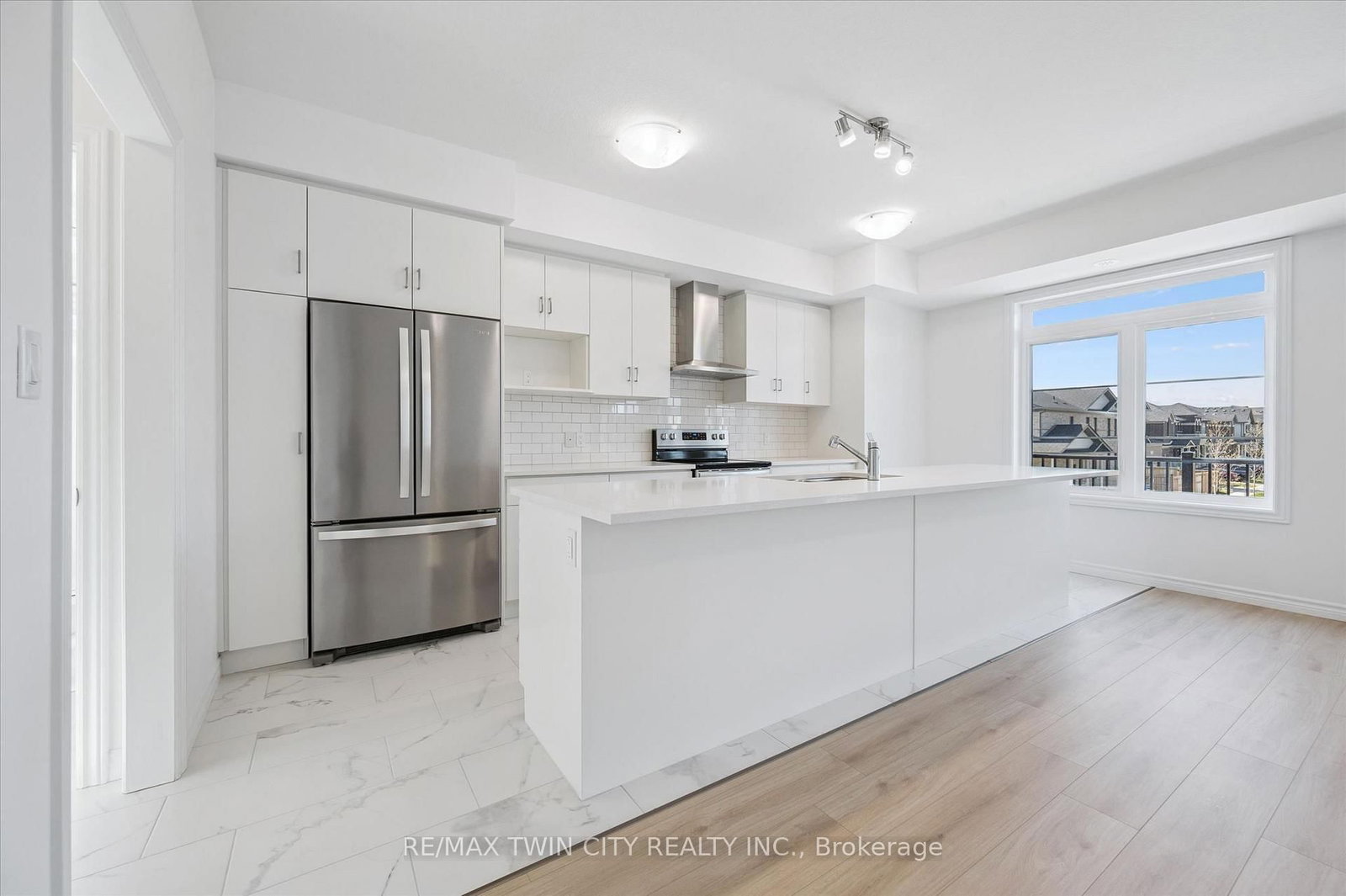 43 Lomond Lane • Kitchener, ON photo 10