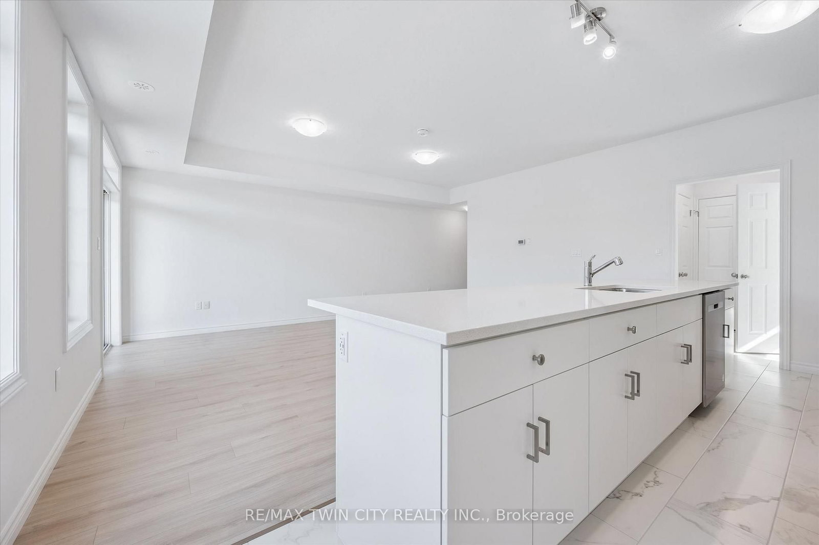 43 Lomond Lane • Kitchener, ON photo 12