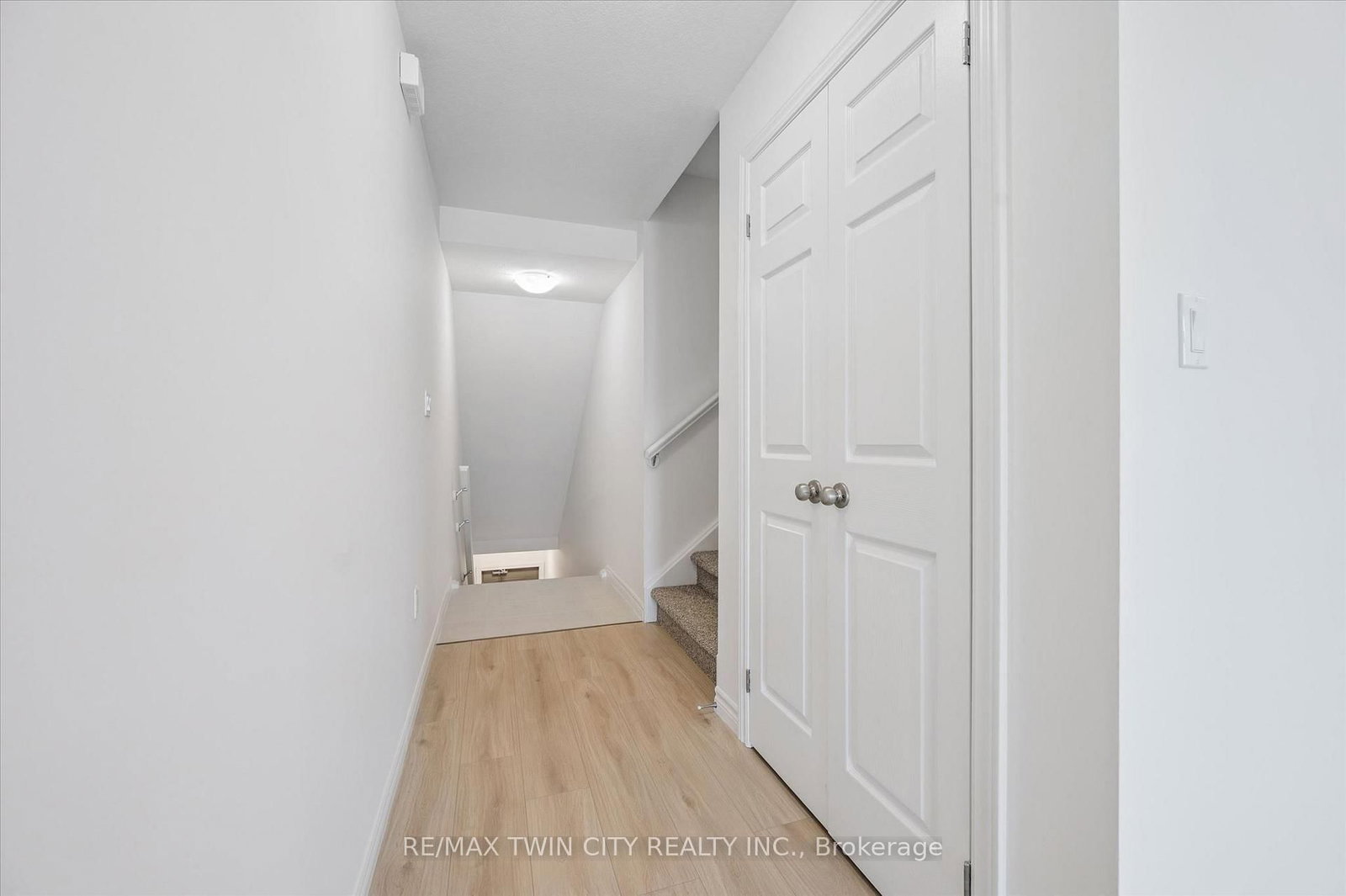43 Lomond Lane • Kitchener, ON photo 4