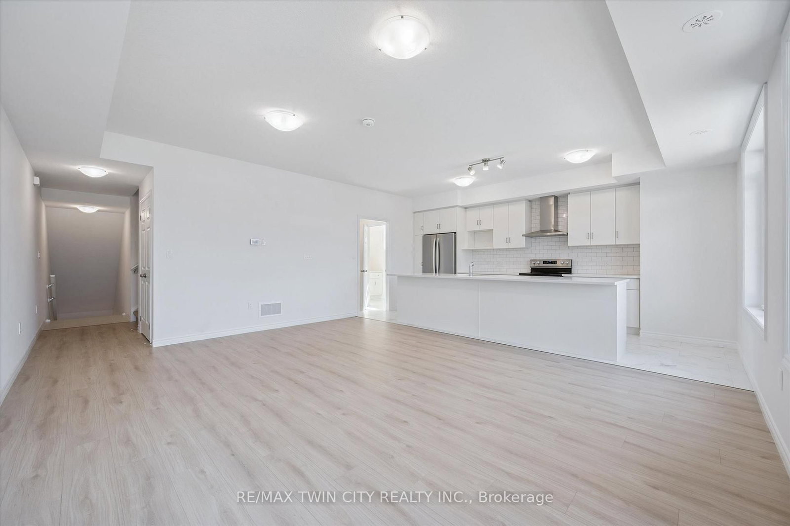 43 Lomond Lane • Kitchener, ON photo 8