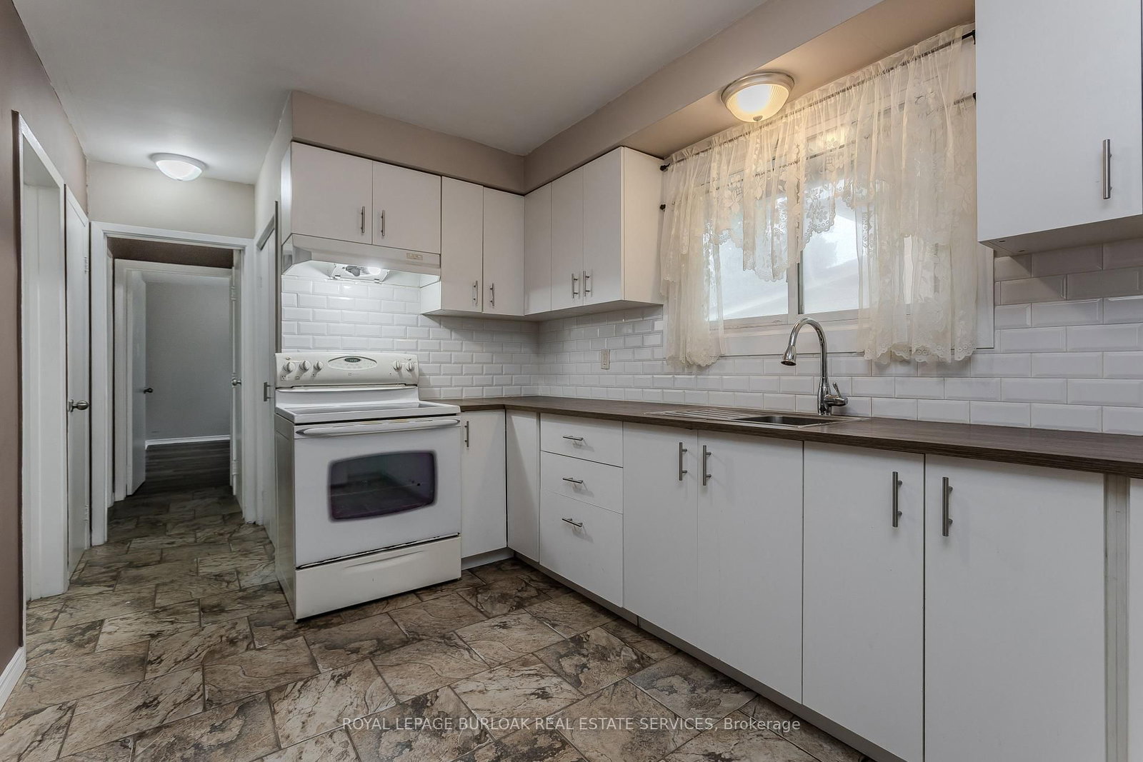 307 Dunsmure Road • Hamilton, ON photo 14
