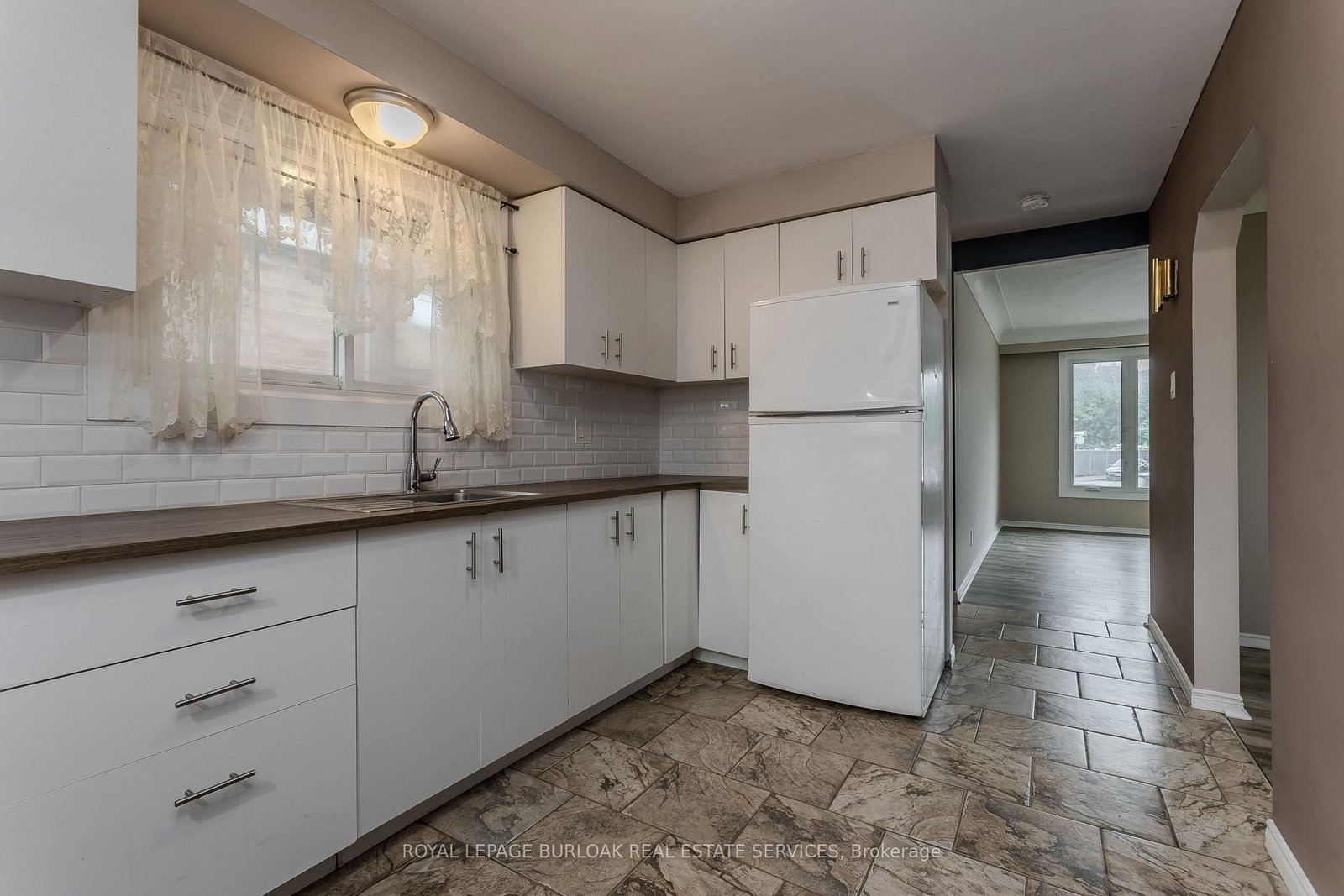 307 Dunsmure Road • Hamilton, ON photo 15
