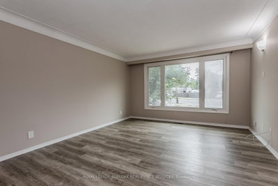 307 Dunsmure Road • Hamilton, ON photo 9