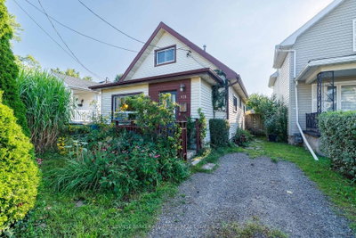 418 McAlpine Avenue N • Welland, ON photo 2