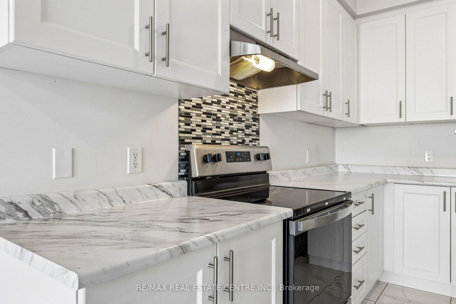 166 Deerpath Drive • Guelph, ON photo 20