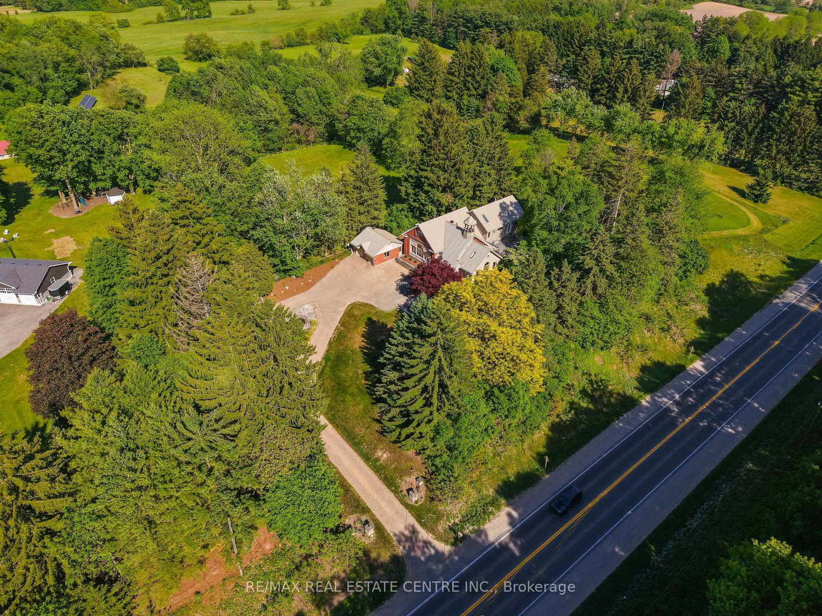 1560 Elgin Road • Thames Centre, ON photo 5