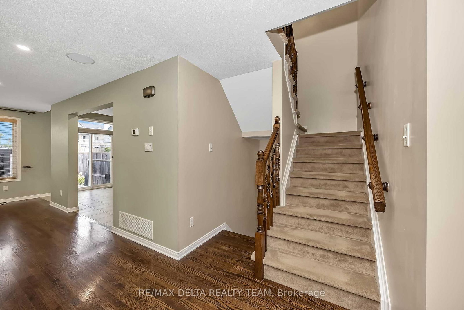 253 Cityview Crescent • Ottawa, ON photo 19