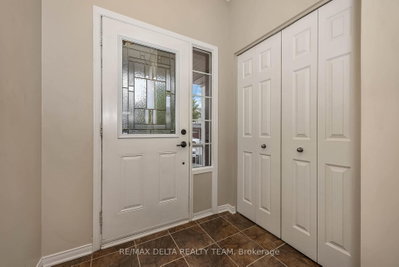 253 Cityview Crescent • Ottawa, ON photo 5