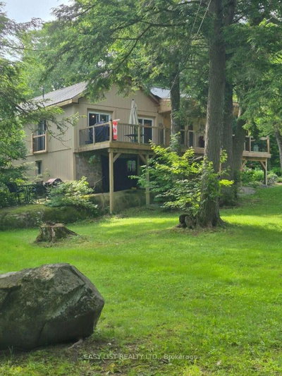 22 Camp Road • McKellar, ON photo 8