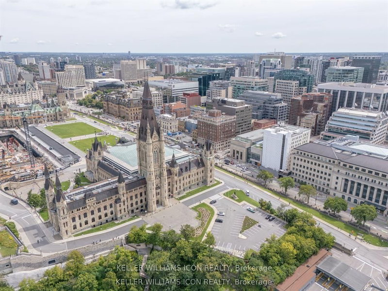 1105 - 101 Queen Street