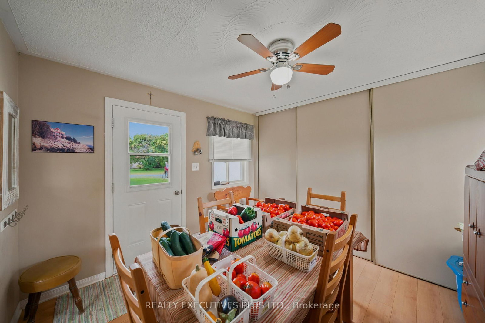 3705 Champlain Street E • Clarence-Rockland, ON photo 4
