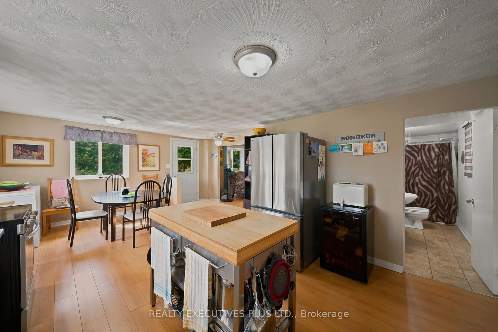3705 Champlain Street E • Clarence-Rockland, ON photo 9