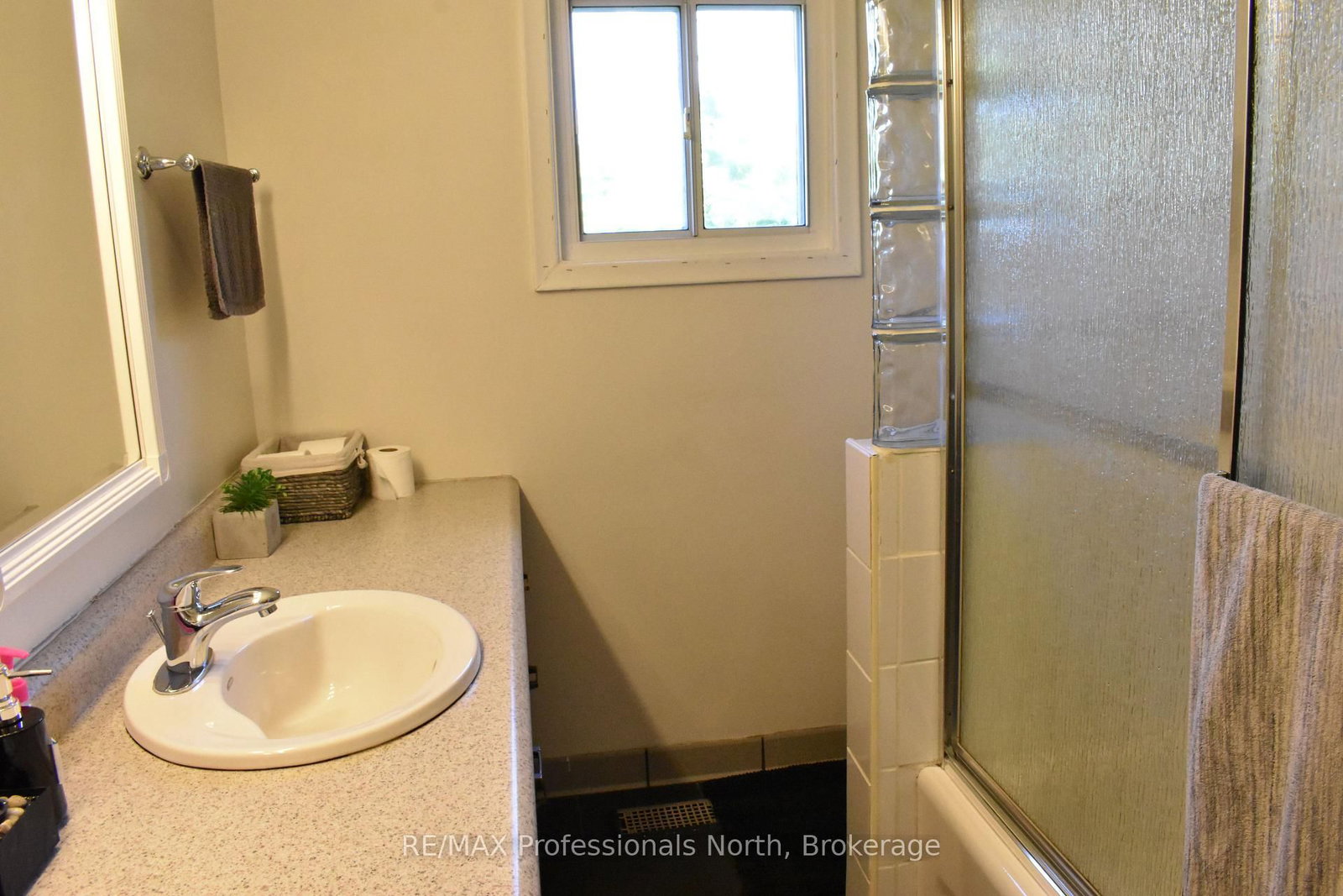8111 County Road 503 • Minden Hills, ON photo 27