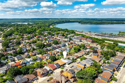 187 Ray Street N • Hamilton, ON photo 3