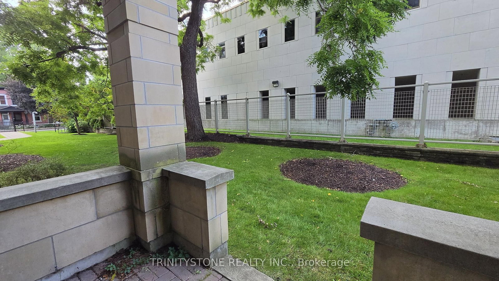 205 Bolton Street • #121 • Ottawa, ON photo 24
