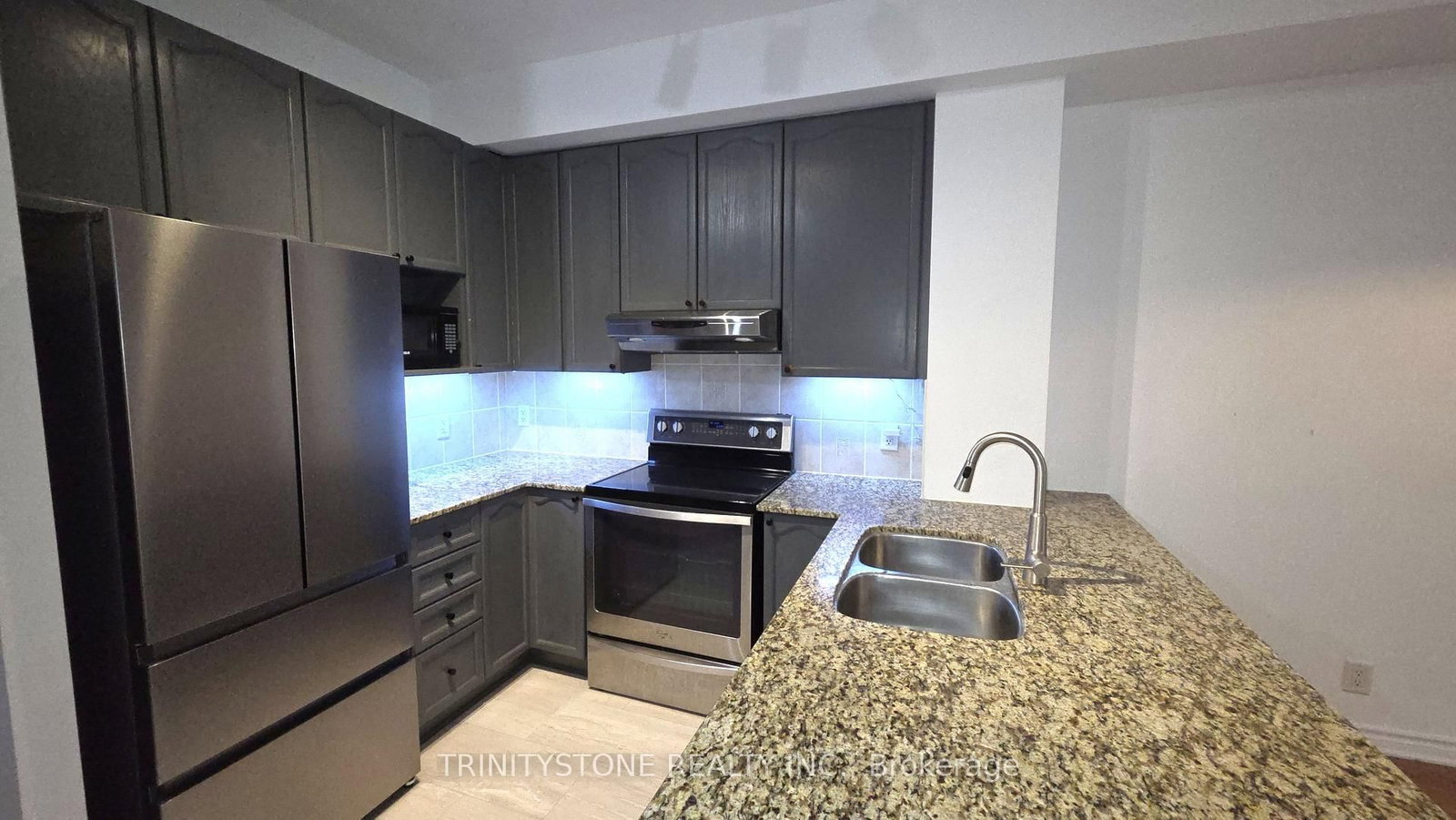 205 Bolton Street • #121 • Ottawa, ON photo 8