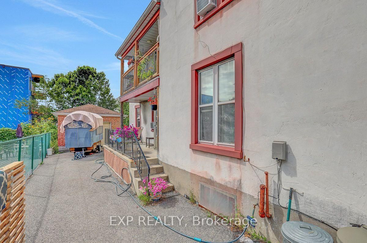 108 Lebreton Street N • Ottawa, ON photo 43