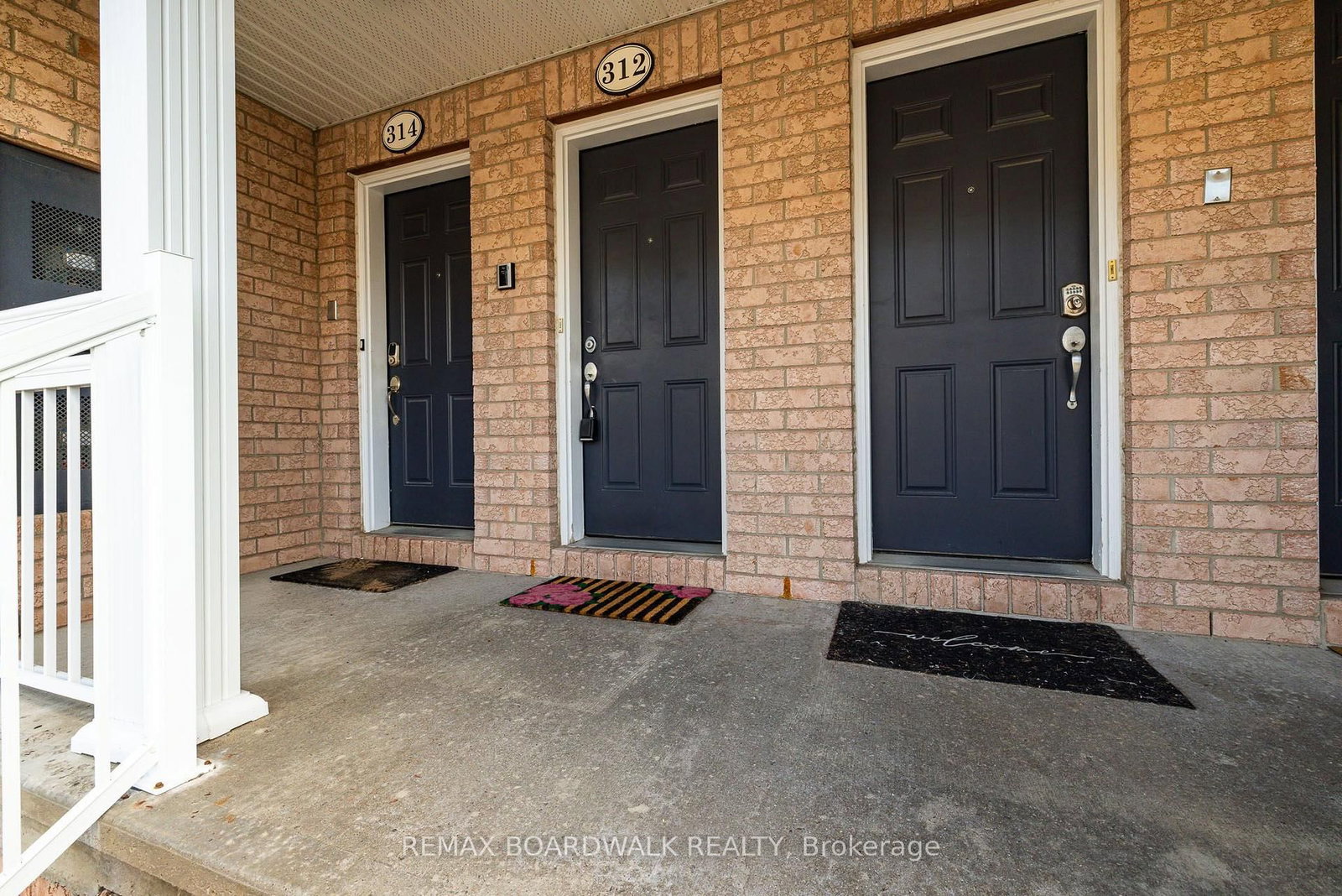 312 Galston Private • Ottawa, ON photo 3