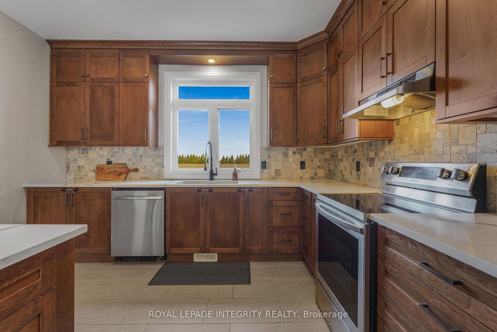 400 Colmar Street • Russell, ON photo 12
