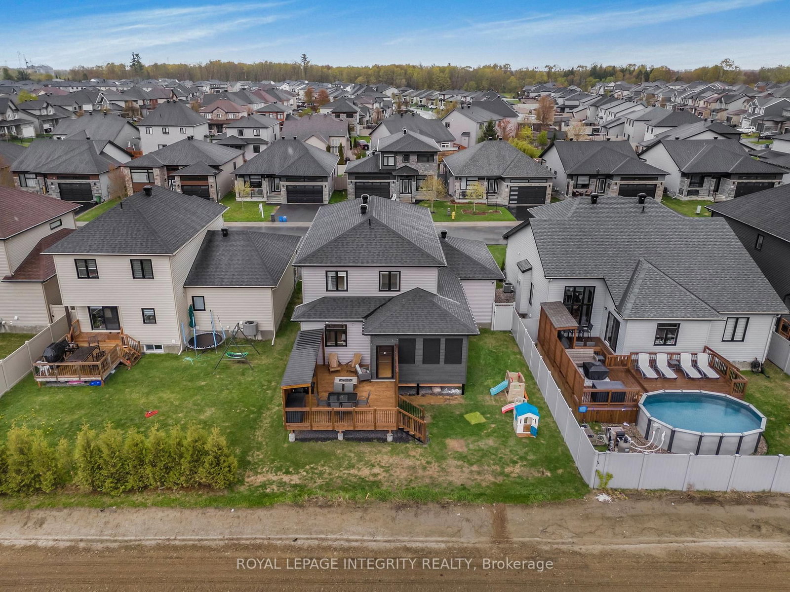 400 Colmar Street • Russell, ON photo 39