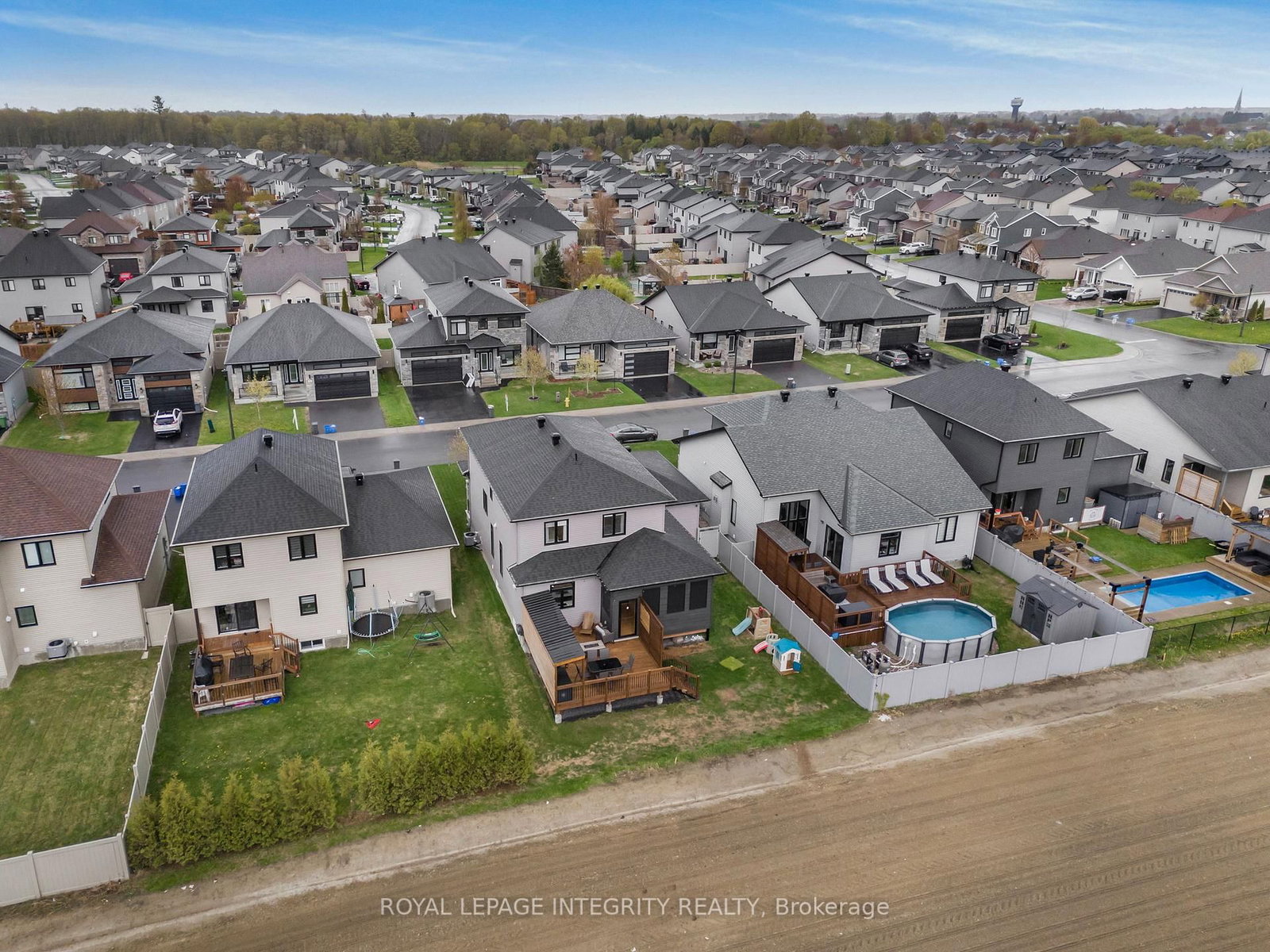 400 Colmar Street • Russell, ON photo 40